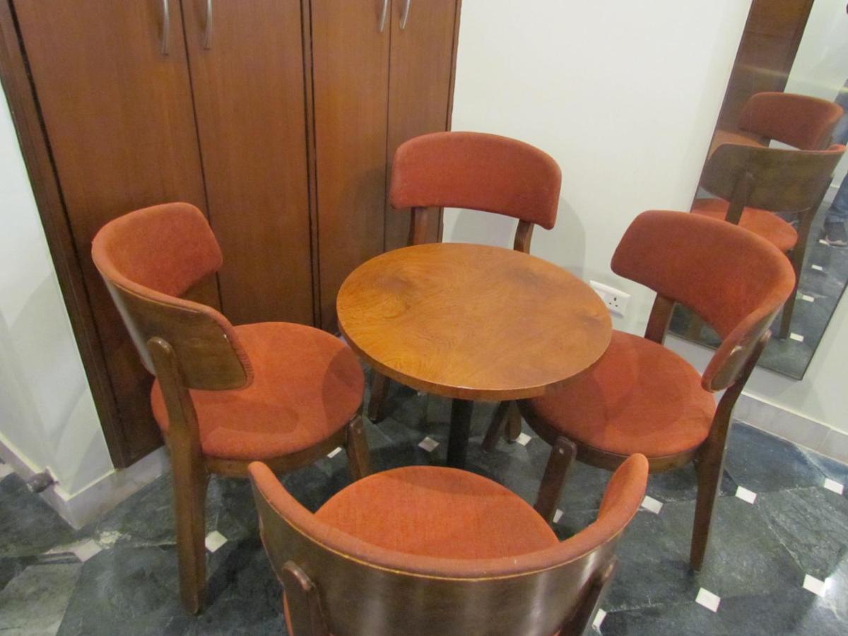 Fabhotel Naivara Boutique Udaipur Bagian luar foto