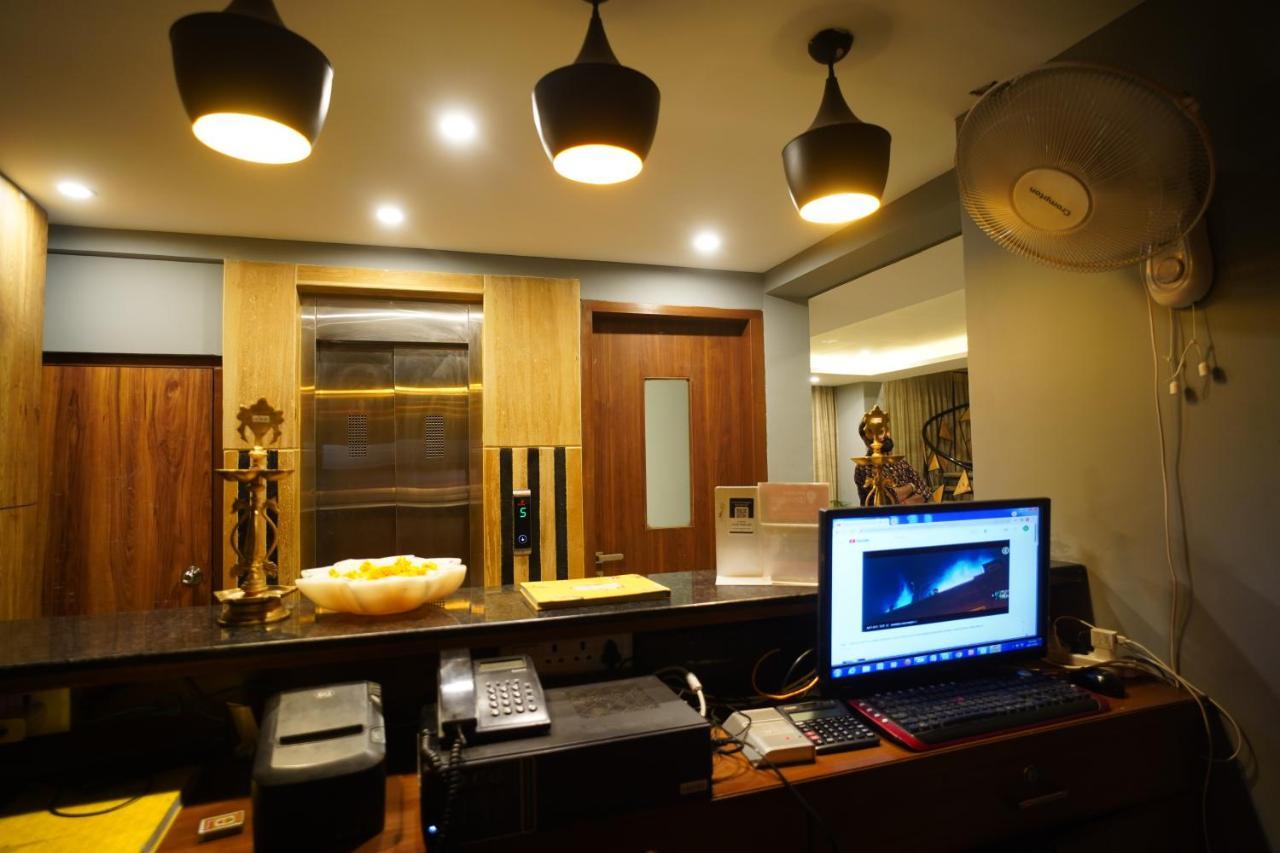 Fabhotel Naivara Boutique Udaipur Bagian luar foto