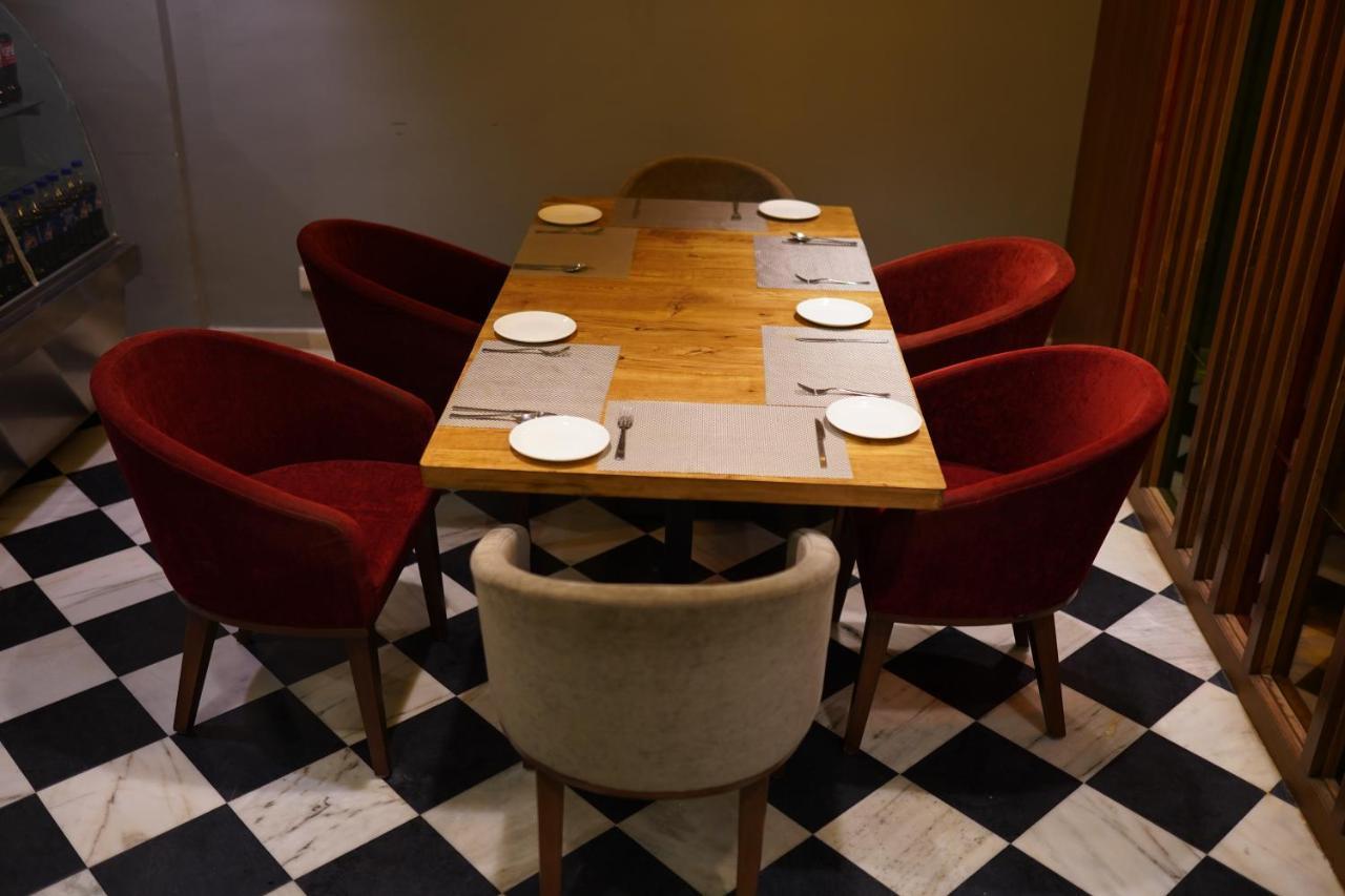 Fabhotel Naivara Boutique Udaipur Bagian luar foto