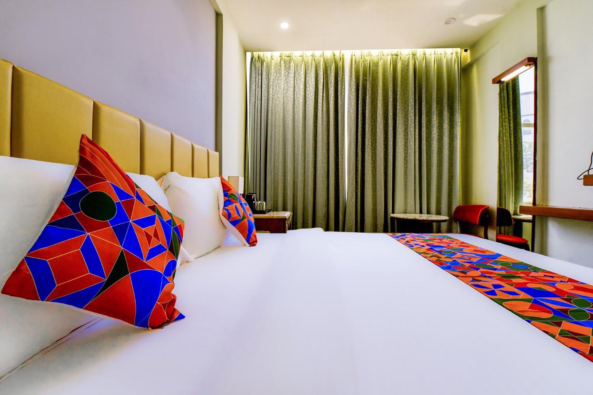 Fabhotel Naivara Boutique Udaipur Bagian luar foto