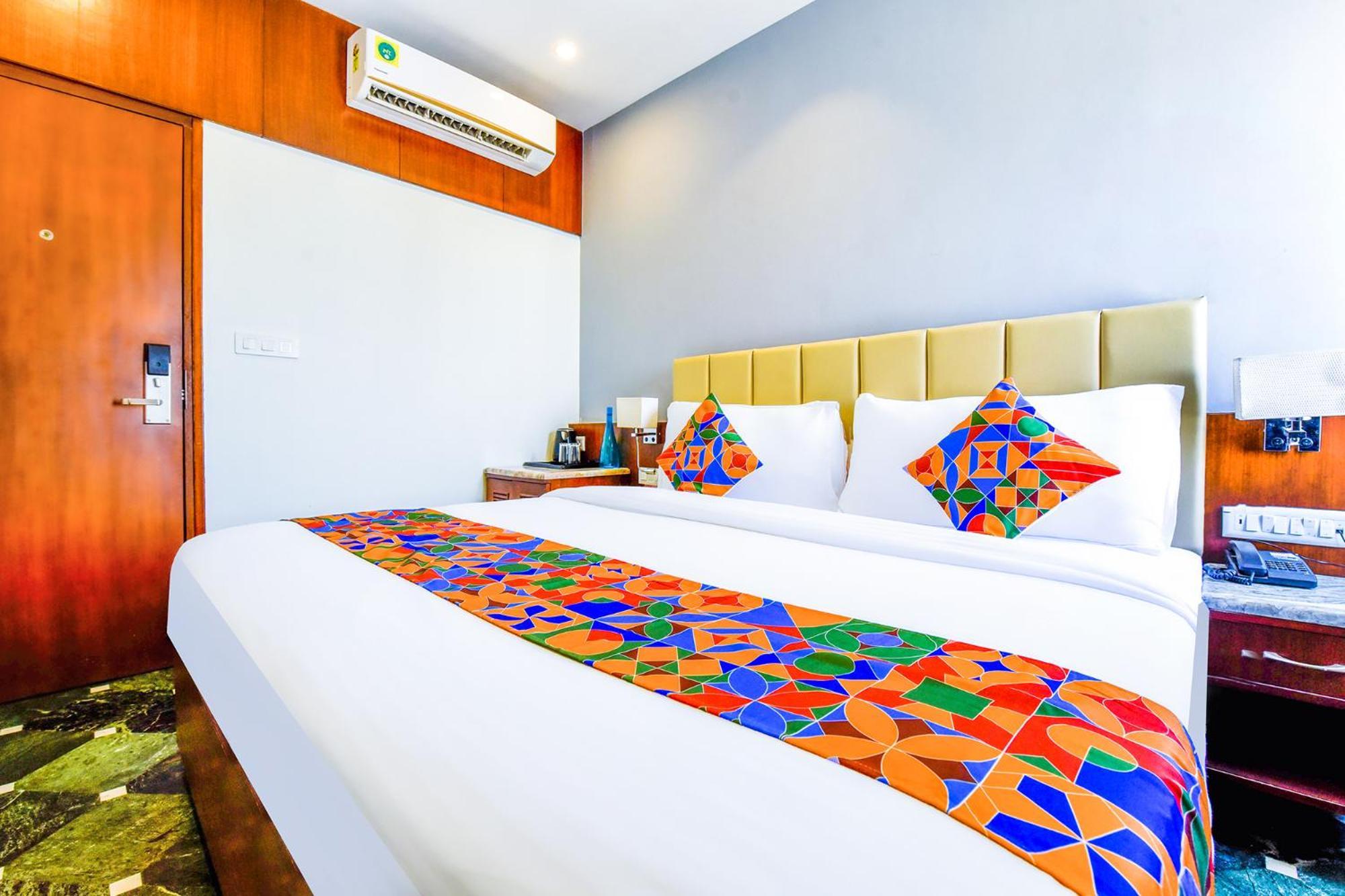 Fabhotel Naivara Boutique Udaipur Bagian luar foto