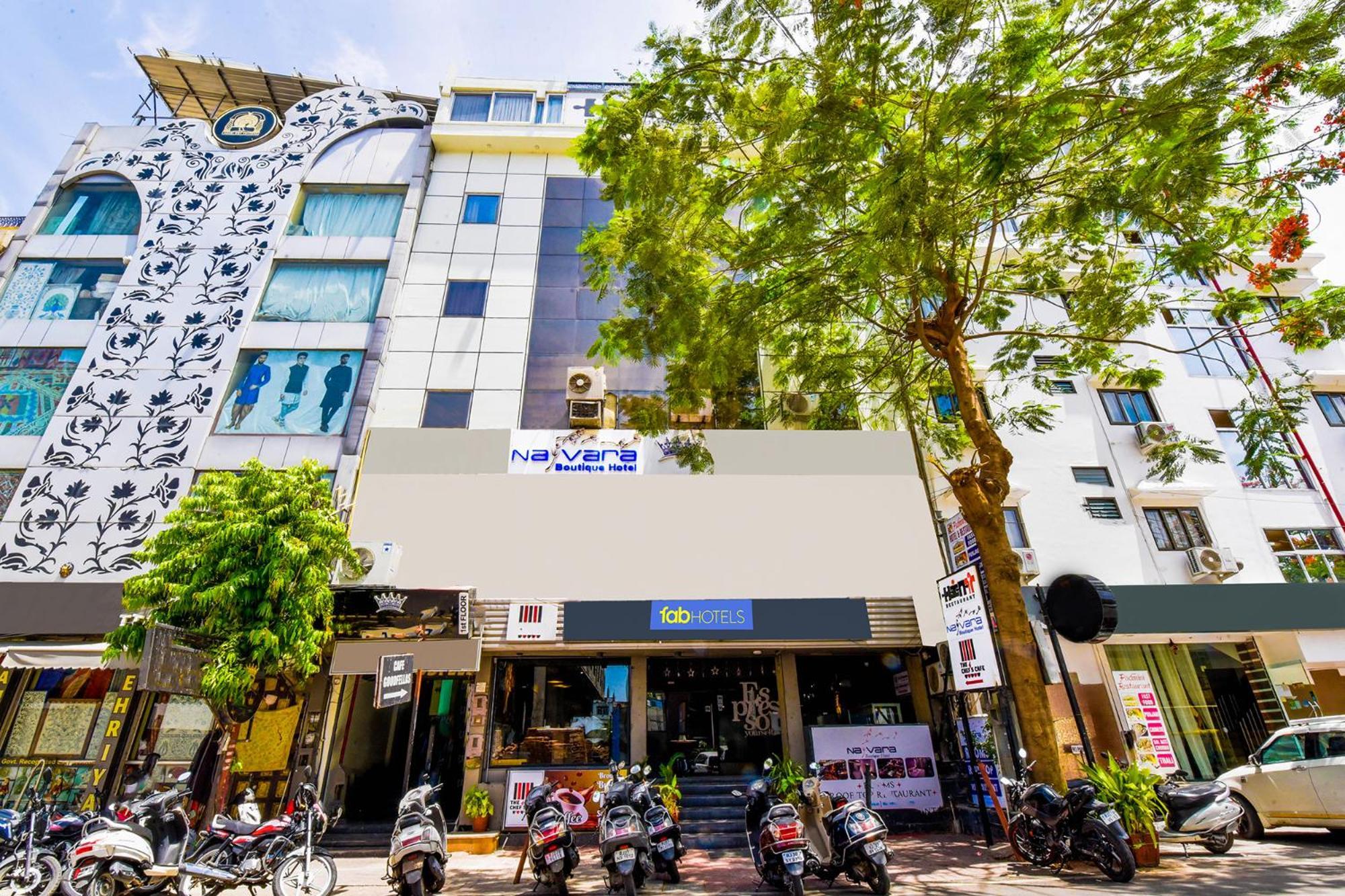 Fabhotel Naivara Boutique Udaipur Bagian luar foto
